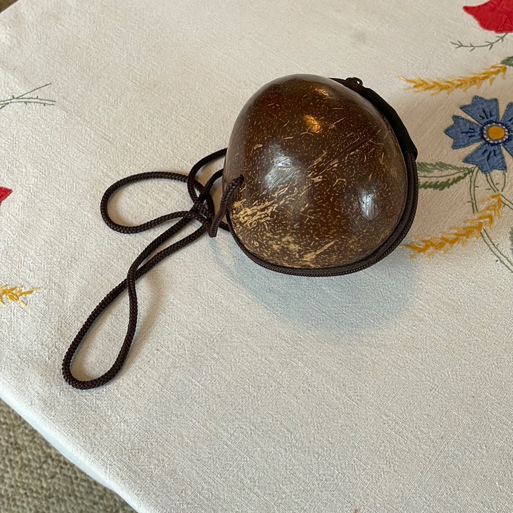 Polished coconut purse